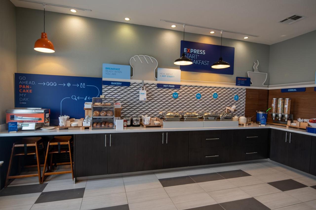 Holiday Inn Mobile Downtown Historic District By Ihg Экстерьер фото